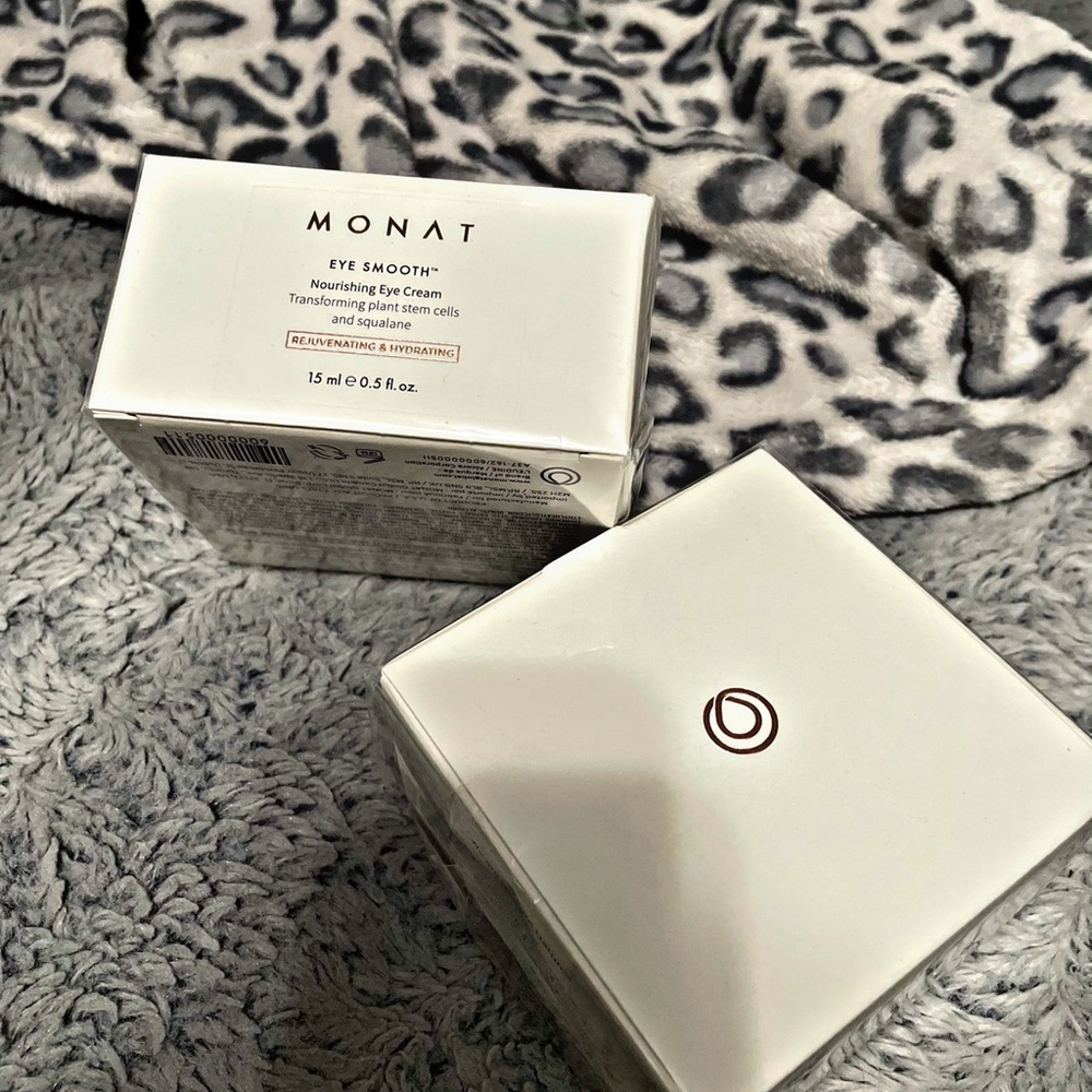2 BRAND NEW MONAT EYE SMOOTH